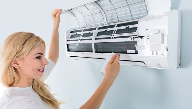 5 bước tự vệ sinh máy lạnh tại nhà không cần gọi thợ